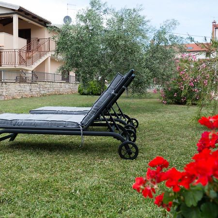Charming Stone Cottage By The Sea Umag Kültér fotó
