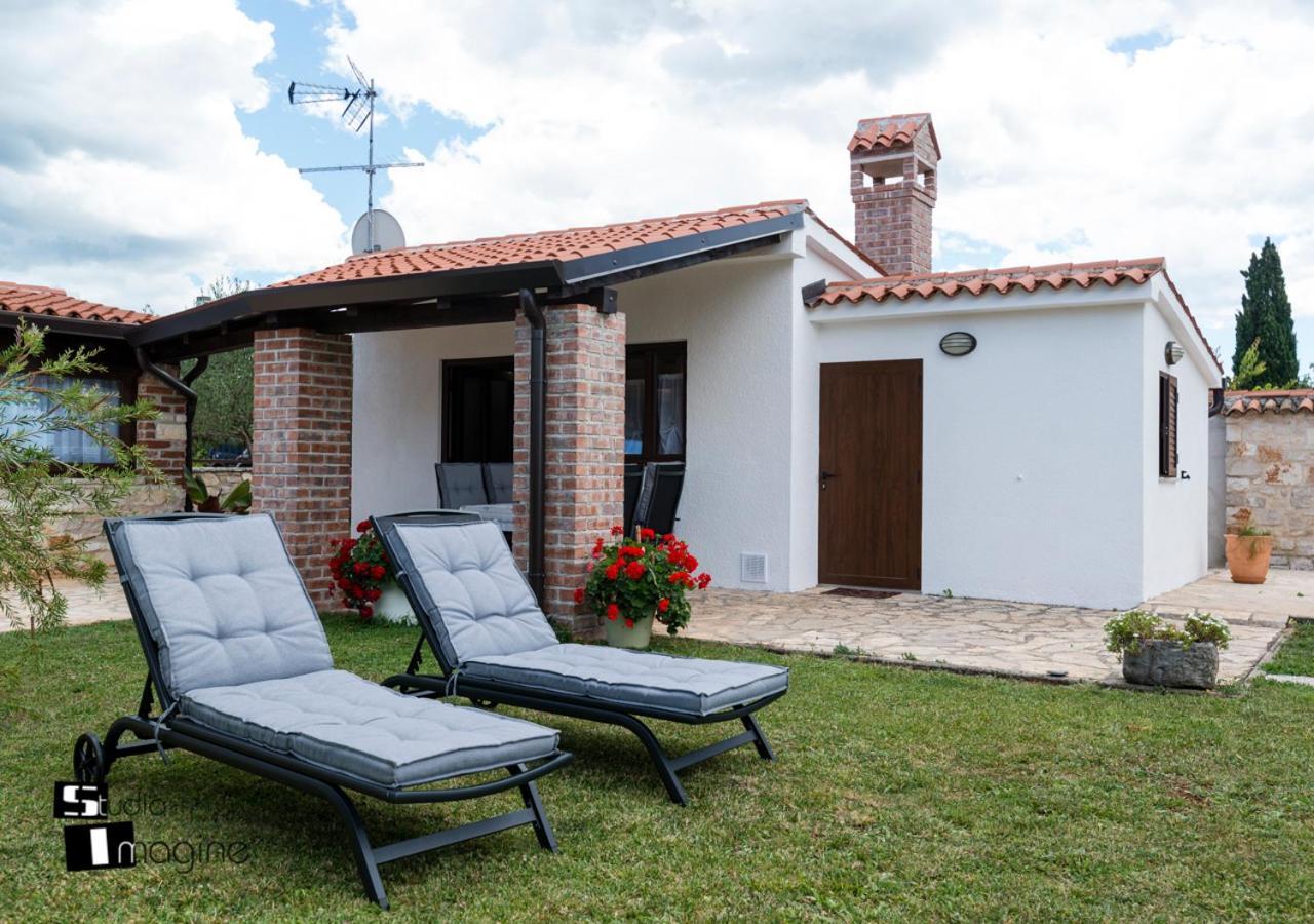 Charming Stone Cottage By The Sea Umag Kültér fotó